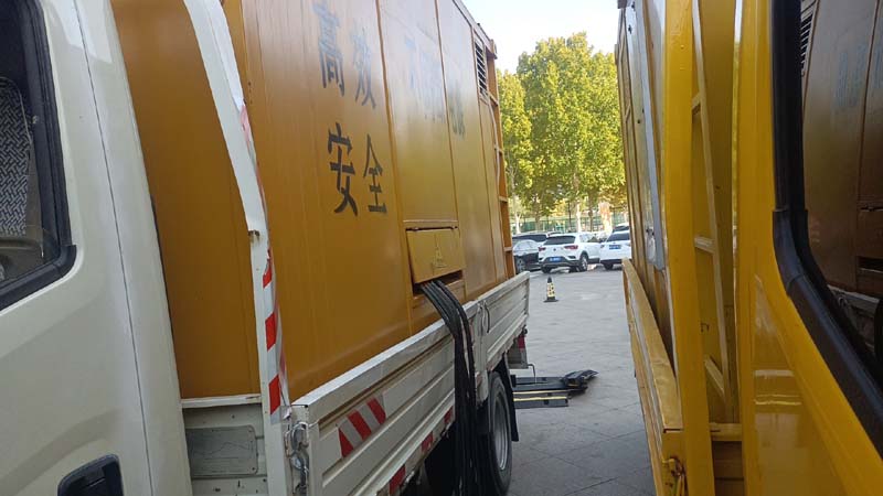 金门如何判断柴油发电机组和UPS电源的切换时间是否符合要求？